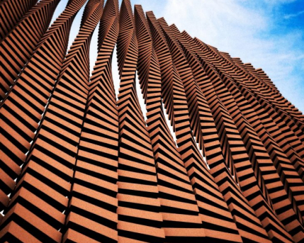 Advantages of using for the facade of the building