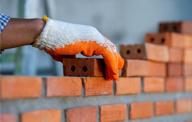 تلفيق معماري سنتي و مدرن با استفاده از آجر نسوز